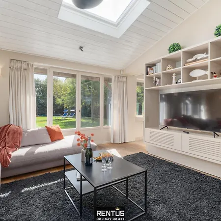 Hoge Duin - Spacious Luxury With Large Garden *