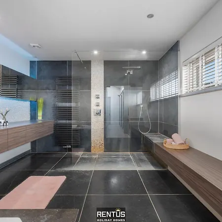 Hoge Duin - Spacious Luxury With Large Garden 別荘 *